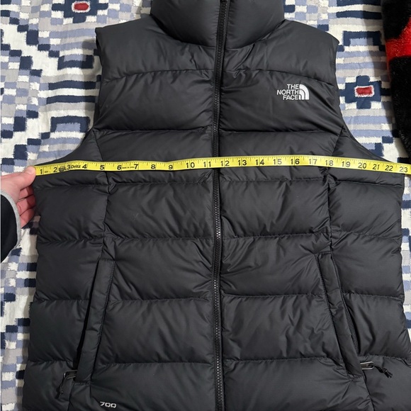 The North Face Puffer Vest - Picture 4 of 5